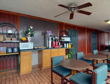 Days Inn By Wyndham Newport Buitenkant foto